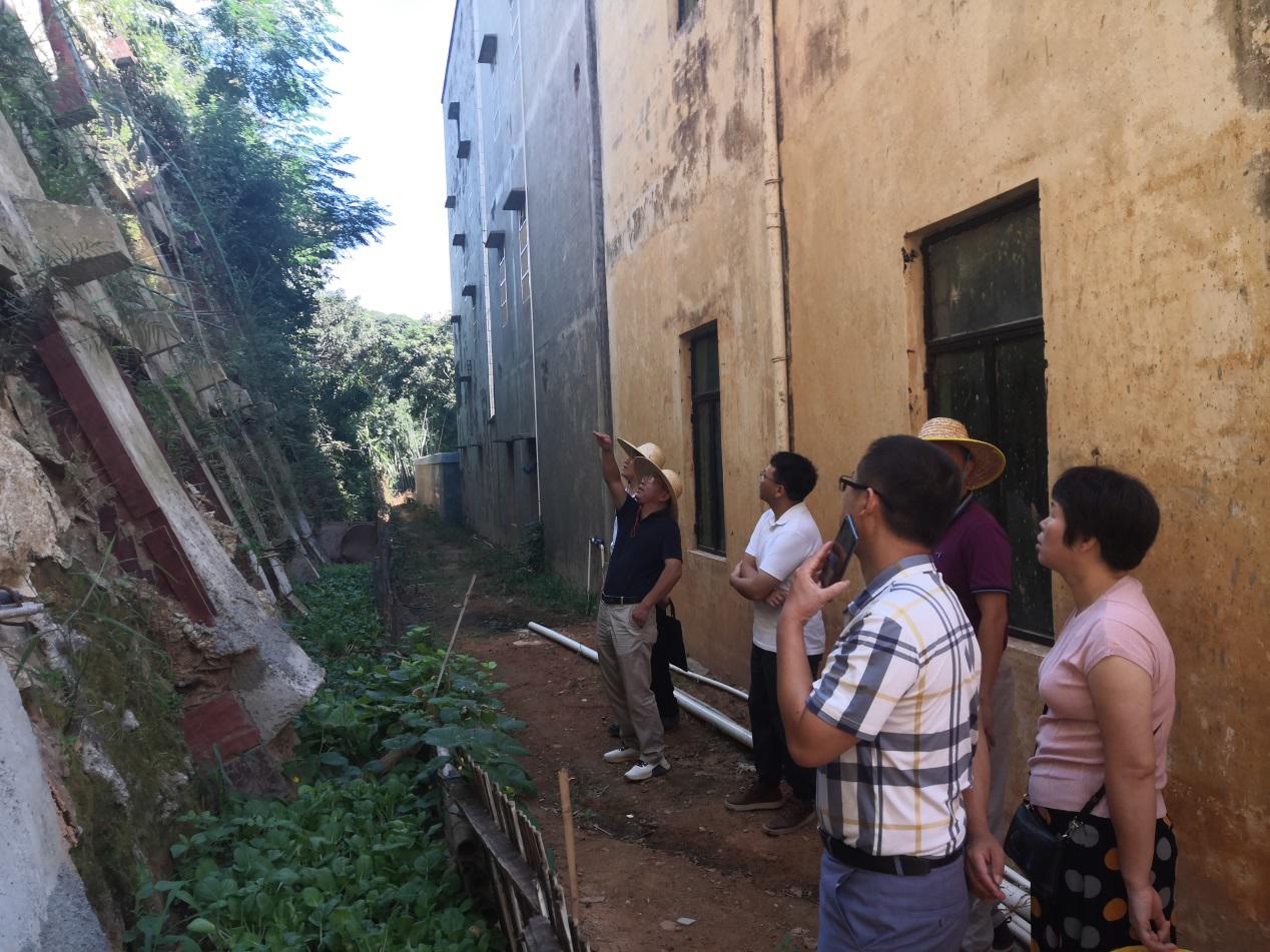广东煤炭地质局率队参加广东省地质灾害工程治理技术指导03.jpg