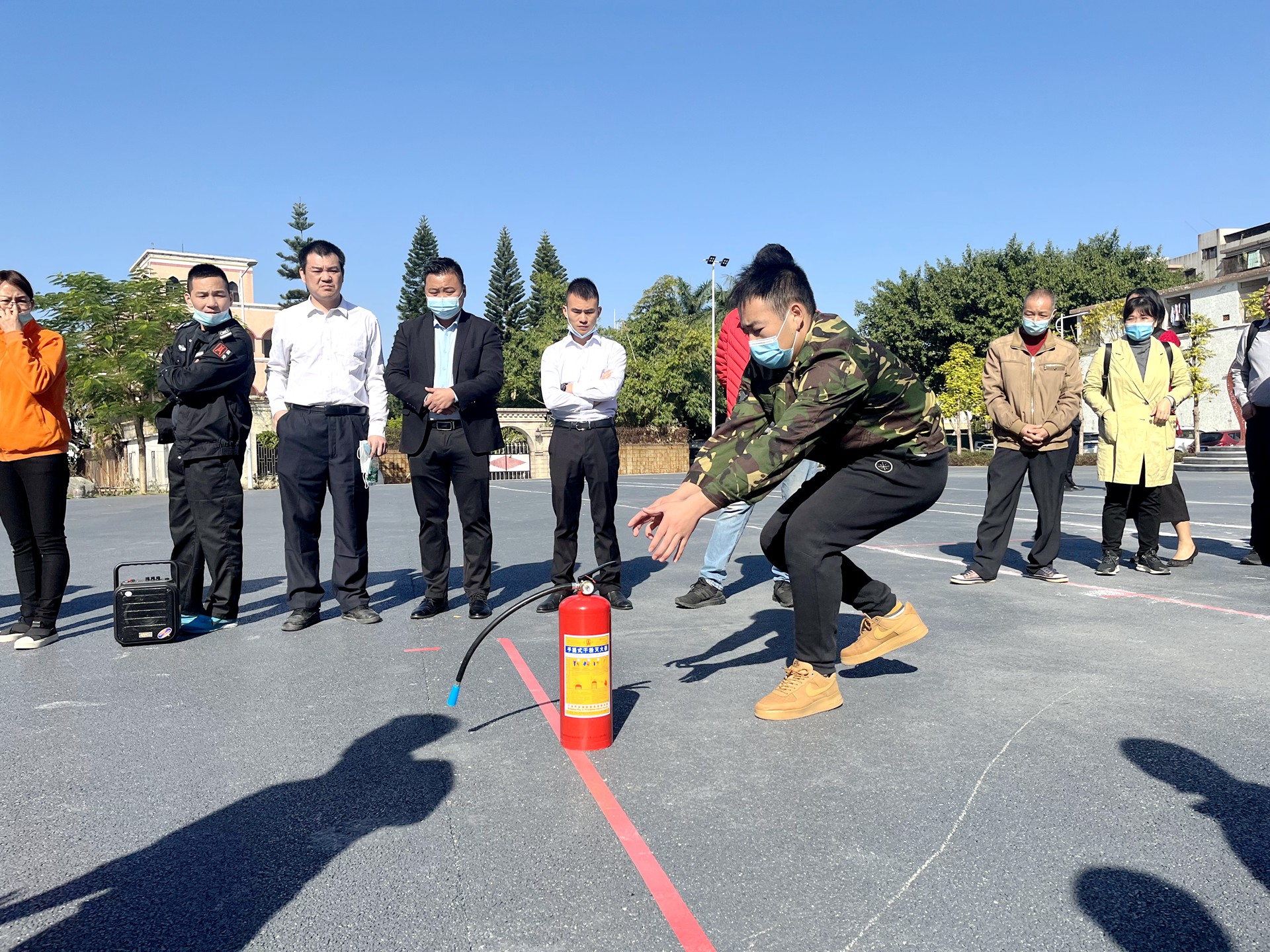 佛山分公司参加罗湖社区企业职工消防运动会2.jpg
