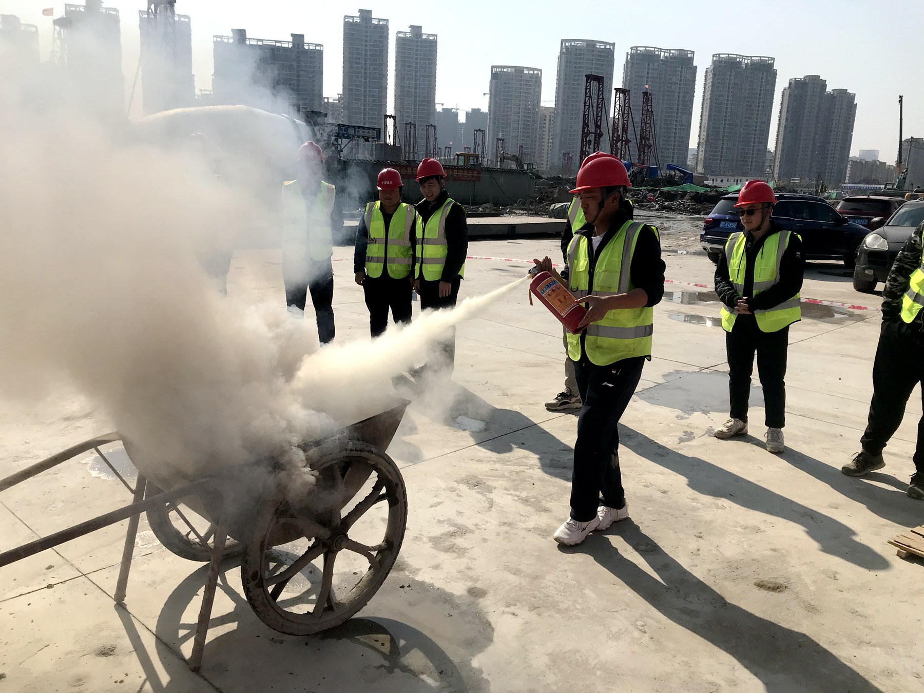 浙江分公司开展第四季度安全应急演练及安全培训活动3.jpg