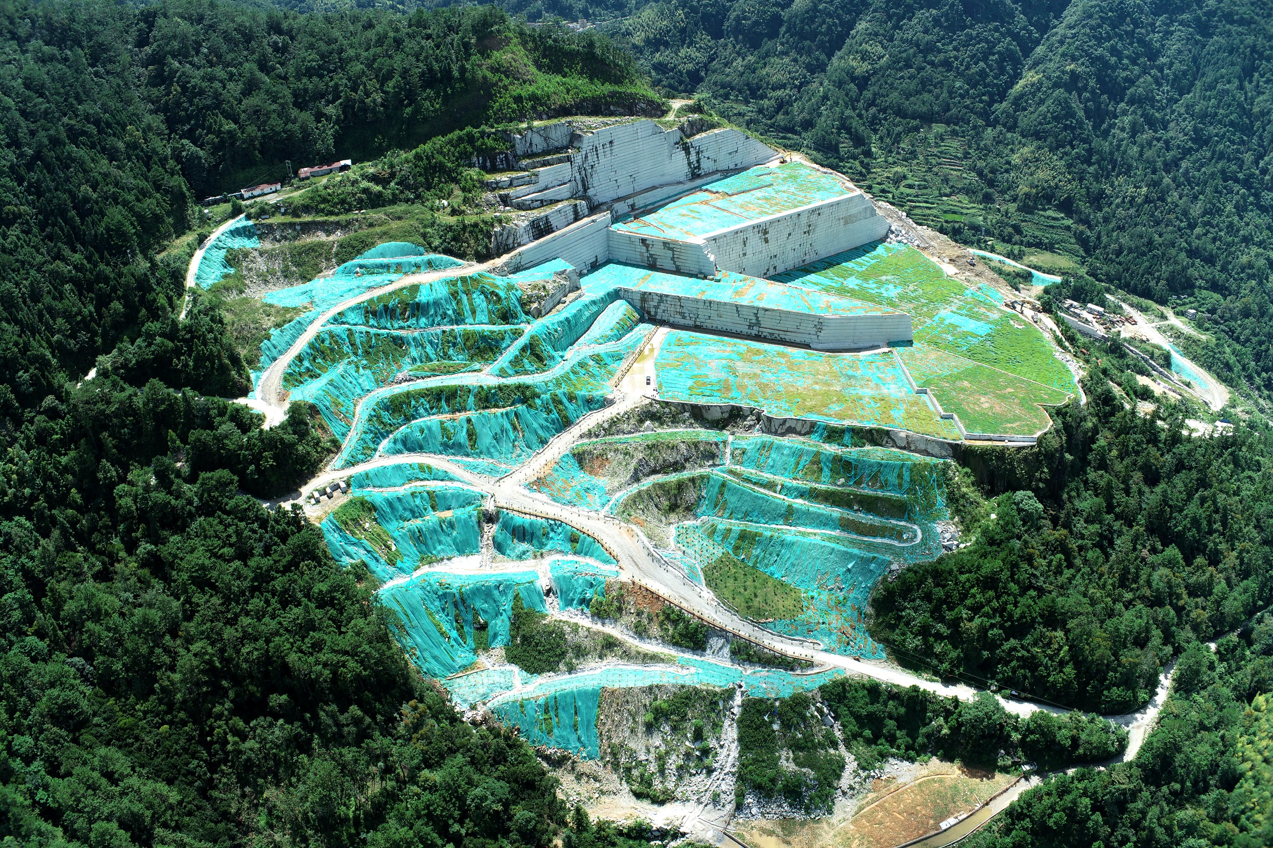 地环公司以“矿山变青山”推动“十四五”开好局、起好步2.jpg