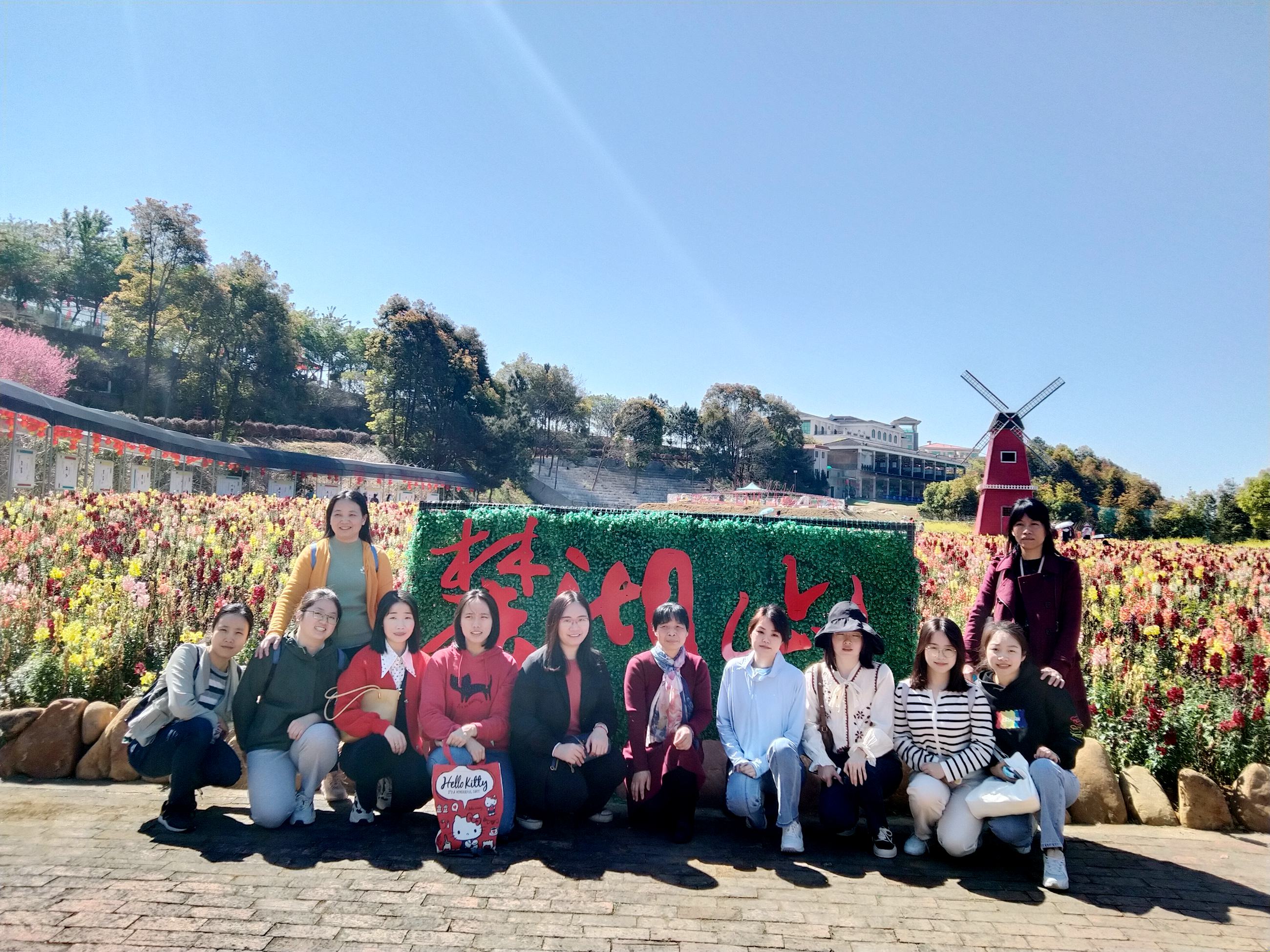 梅州分公司（152队）开展女职工踏青郊游活动2.jpg