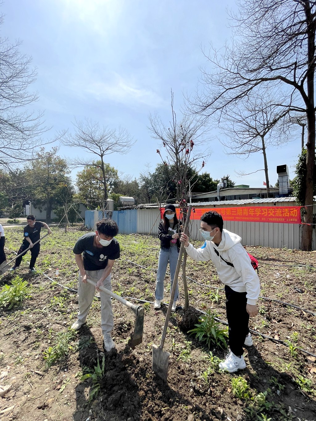 中煤江南团委举行“同心荟翠，绿满珠江”主体团日活动2.jpg
