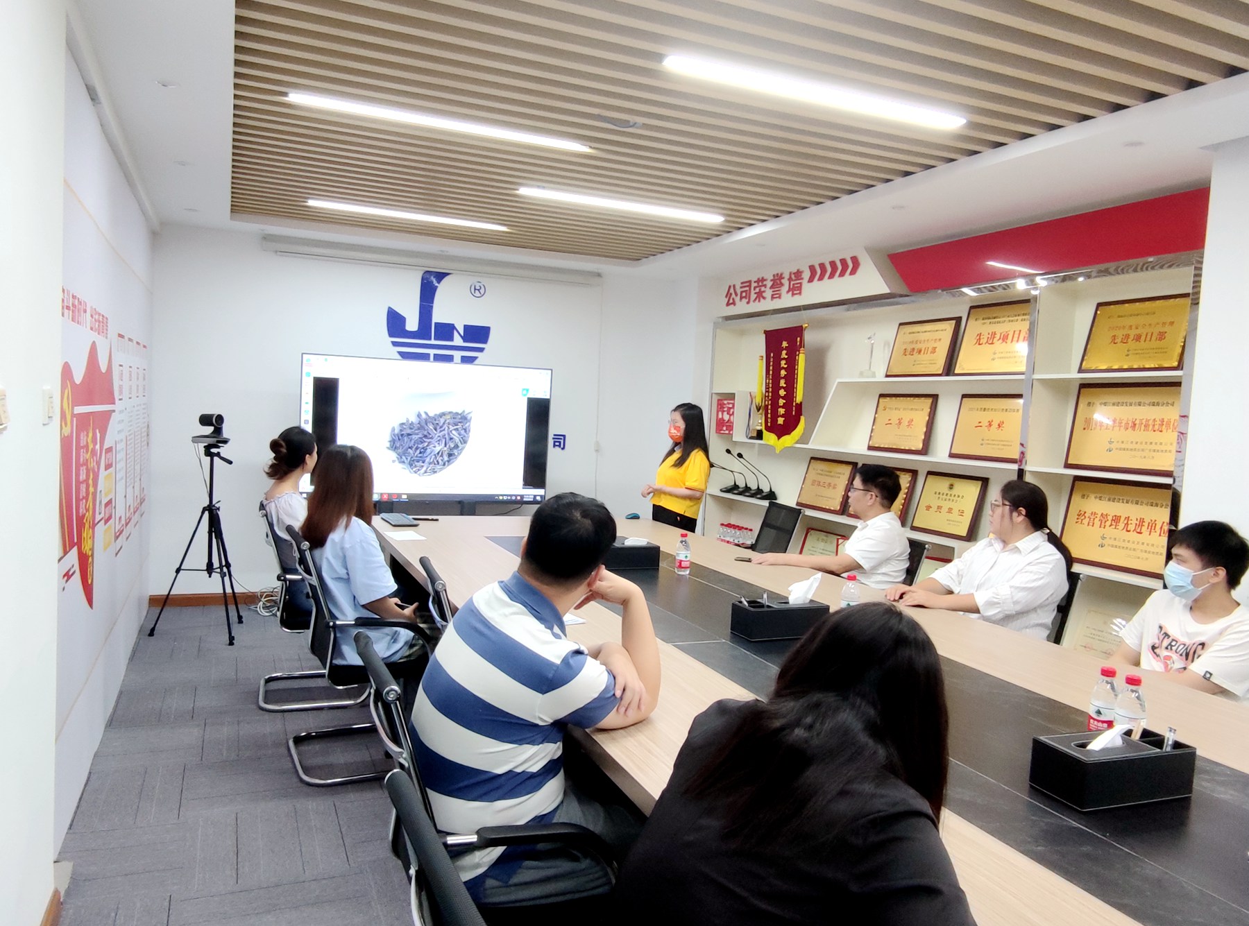 珠海分公司开展庆祝建局60周年主题茶艺活动2.jpg