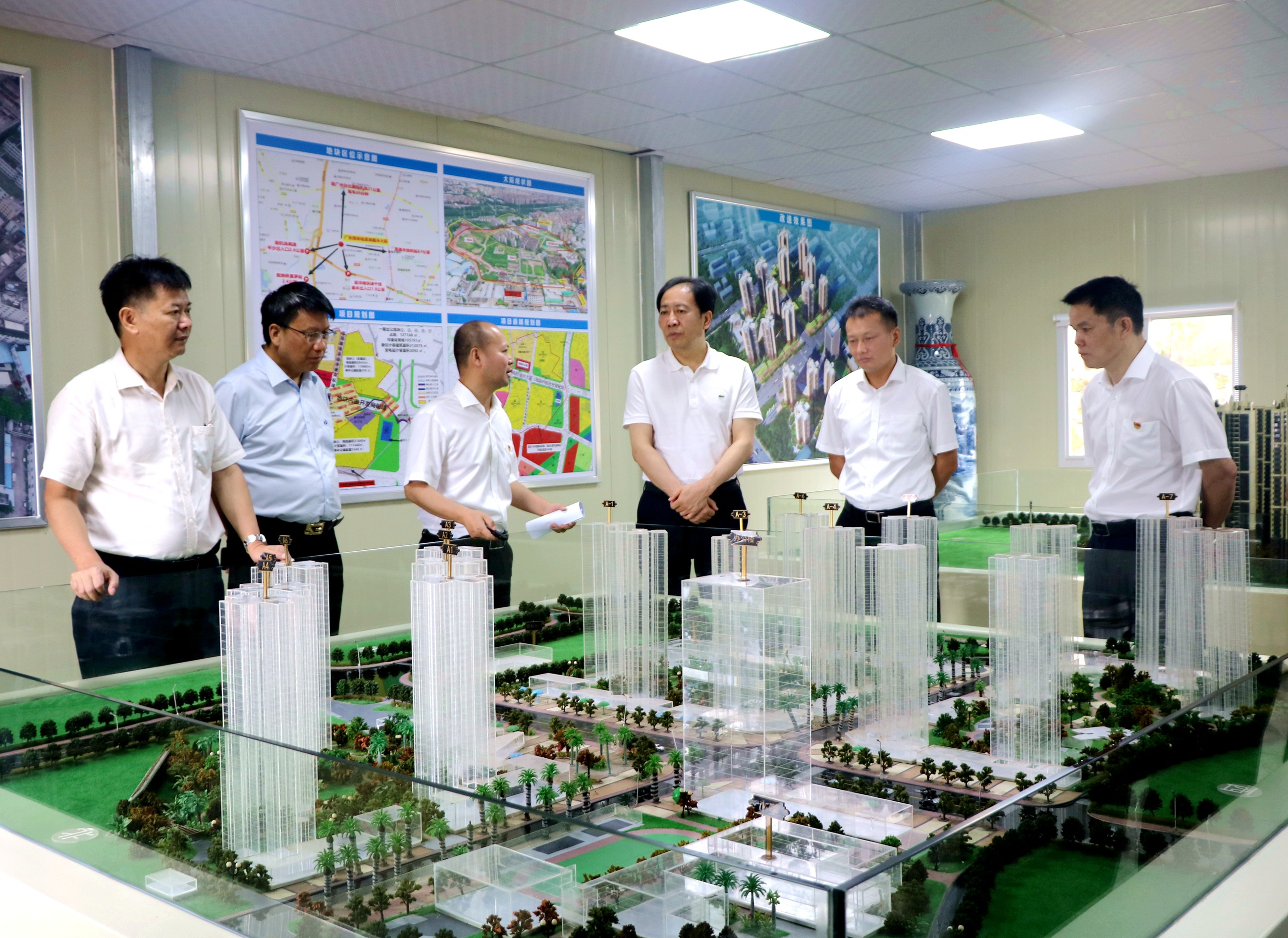 中国煤炭地质总局粤港澳大湾区总部办公楼.JPG