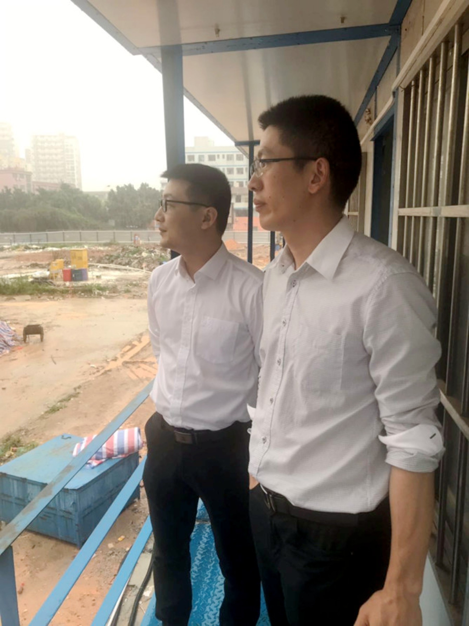 查看现场.jpg