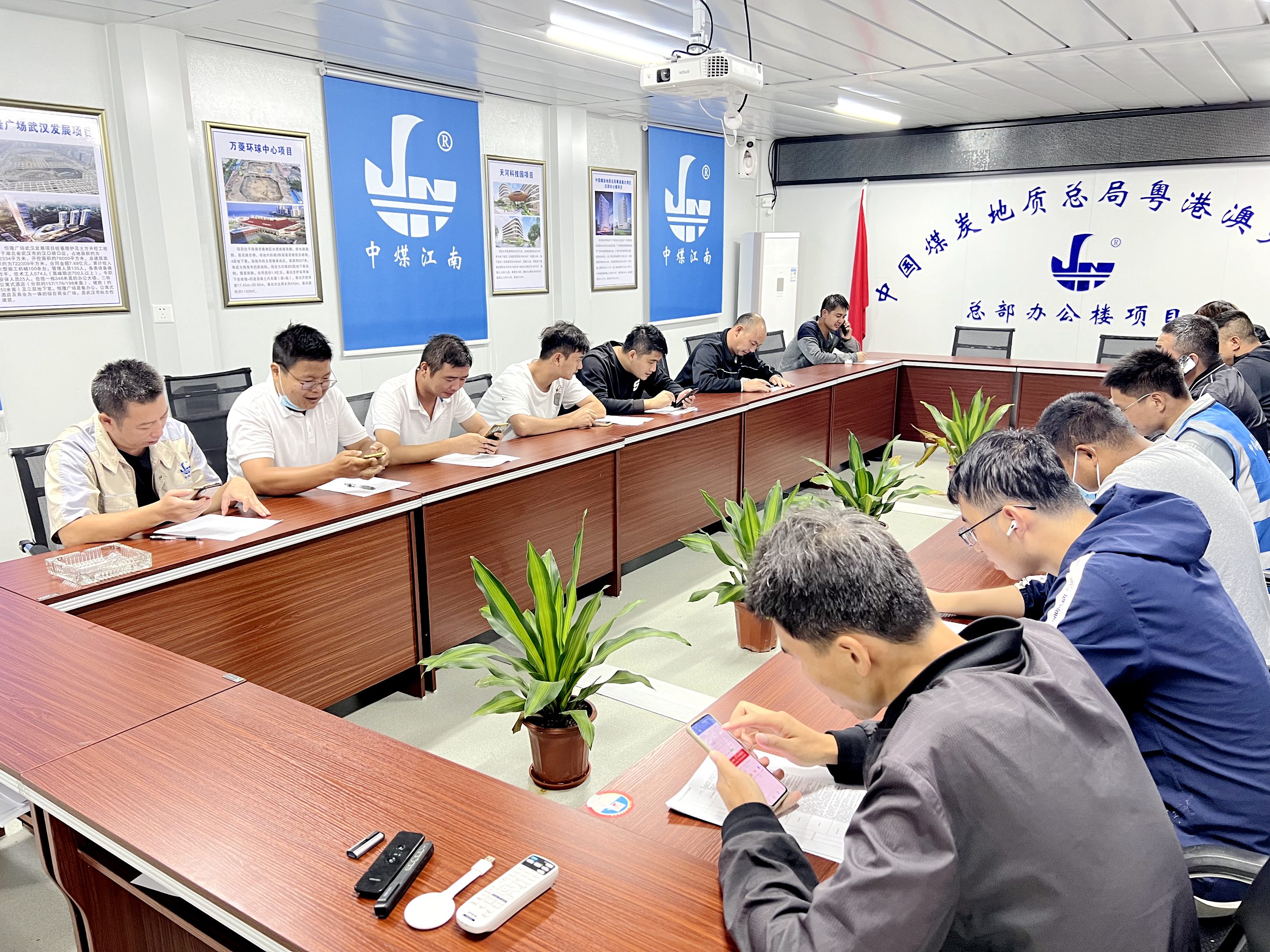 61-市政与工管公司协助社区流调.jpg