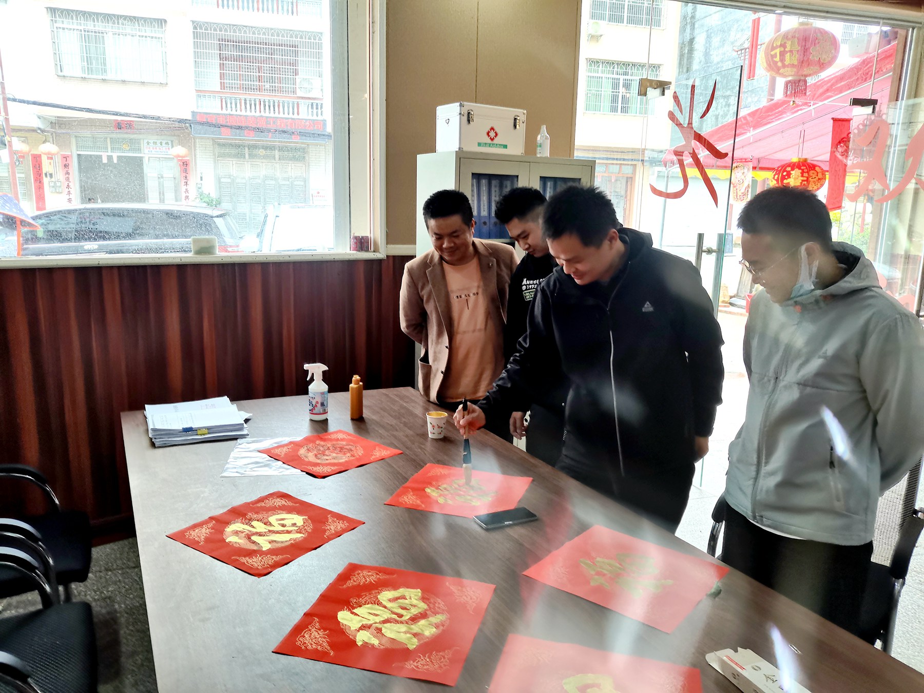 地环公司迎春送福 共创未来01.jpg