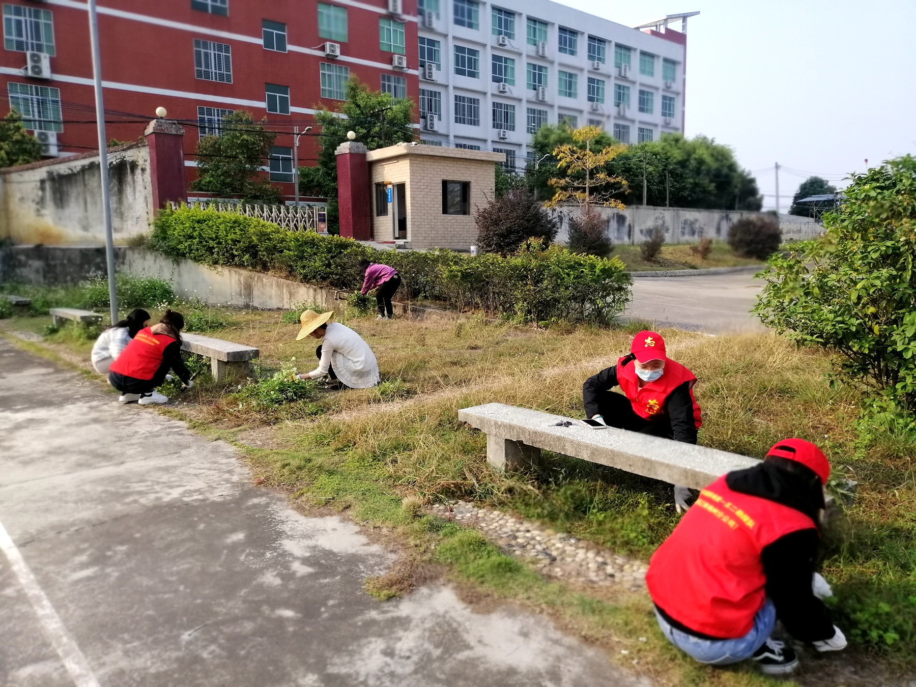 一五二队团总支开展“青春志愿行 '雷锋'在行动”学雷锋活动1.jpg