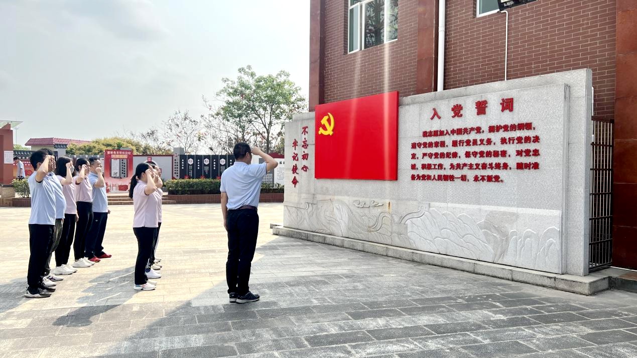 勘查院（生态公司）党支部开展党建带团建主题活动2_副本.jpg