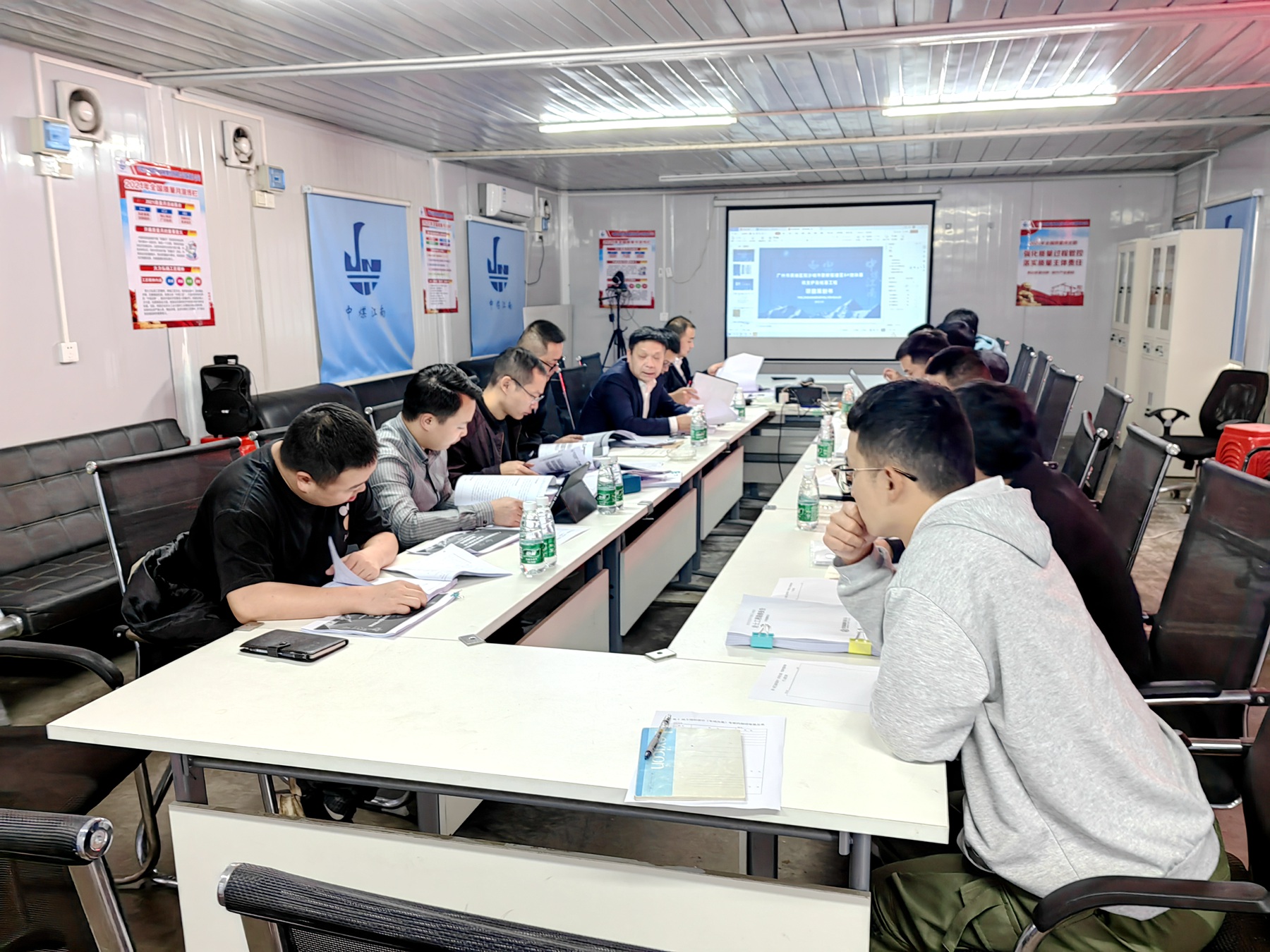 珠海分公司“带徒式”方案及策划评审助力共同提升.jpg