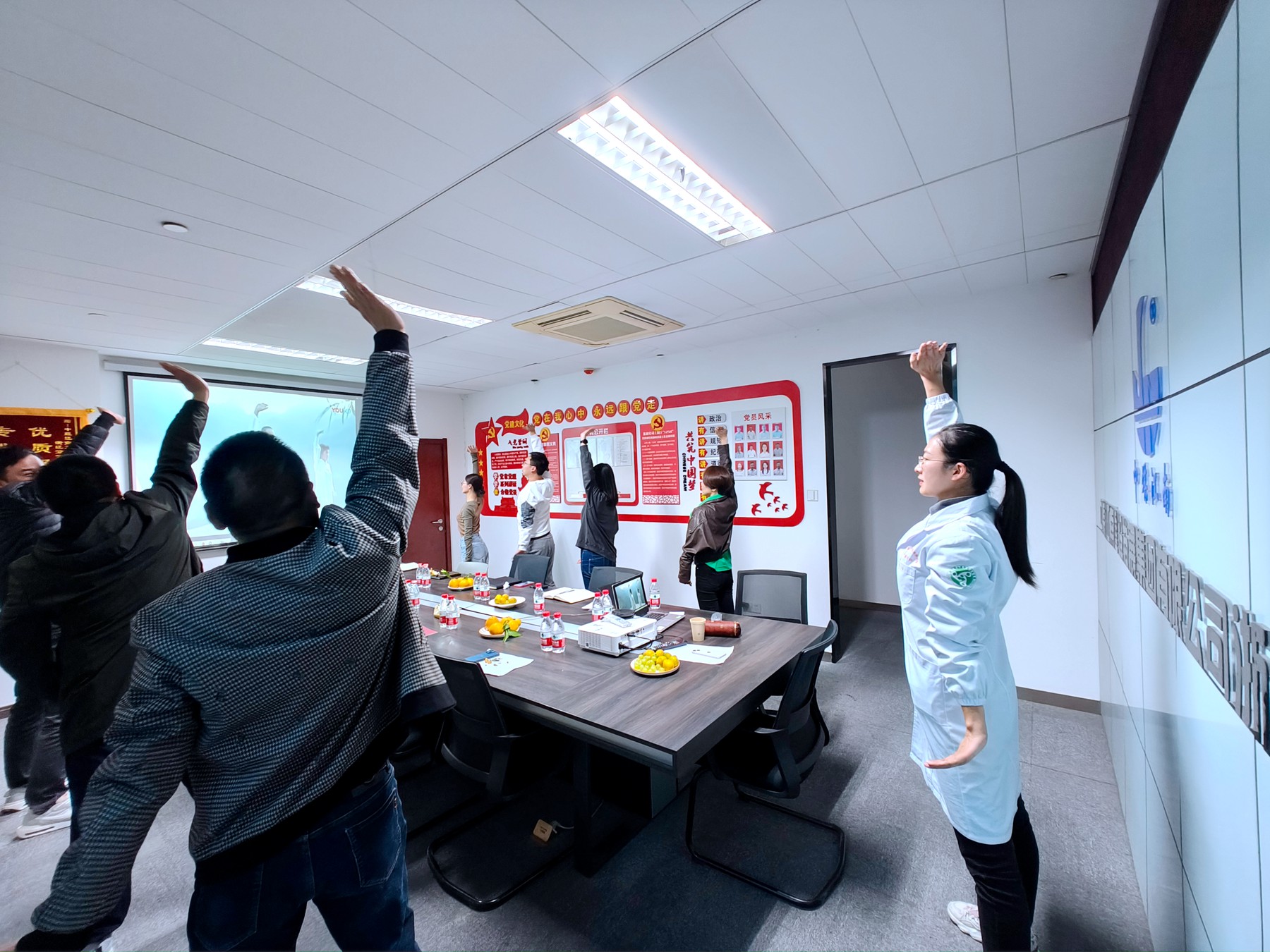 浙江分公司开展健康讲座活动2.jpg