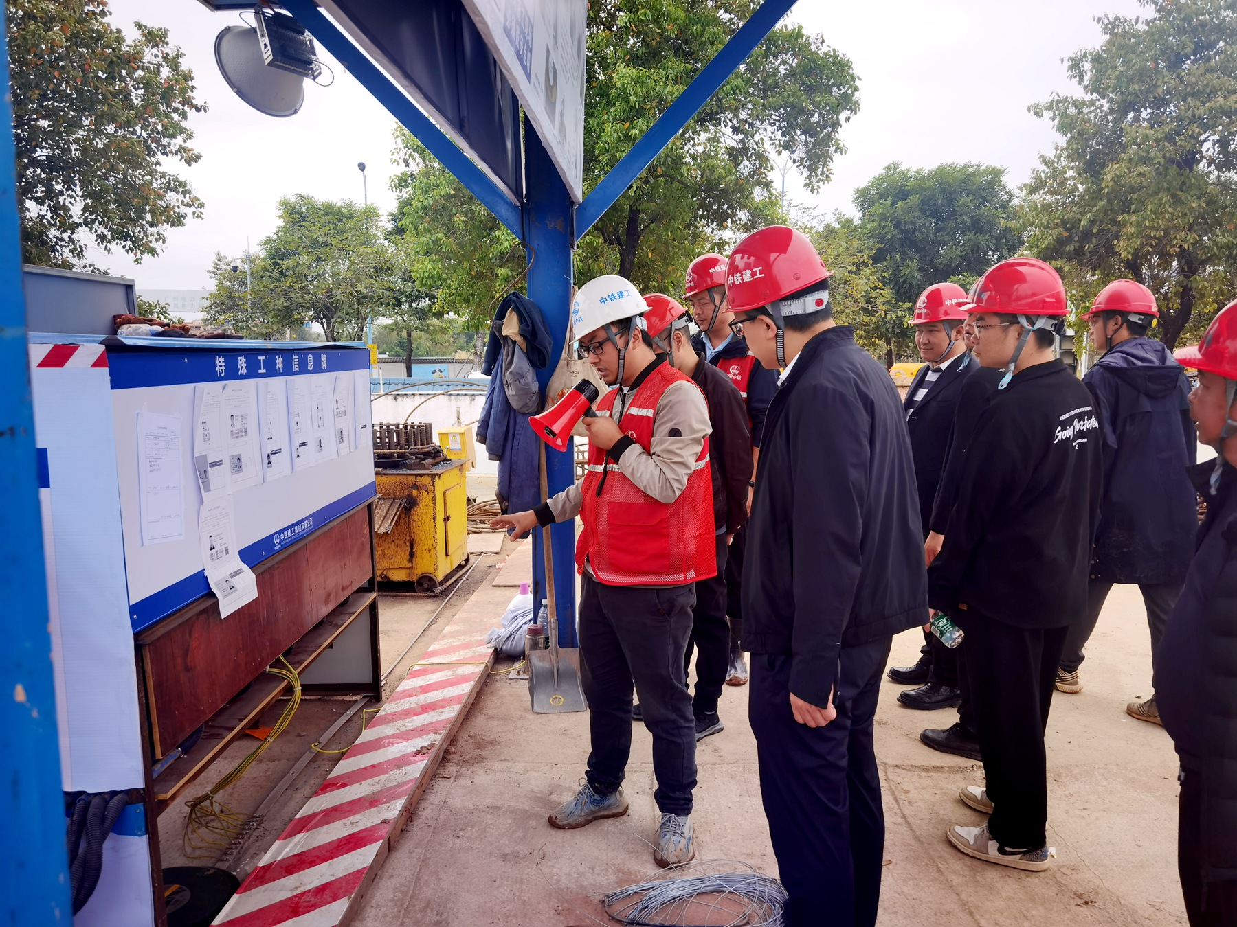 珠海分公司召开标准化建设交流会4.jpg