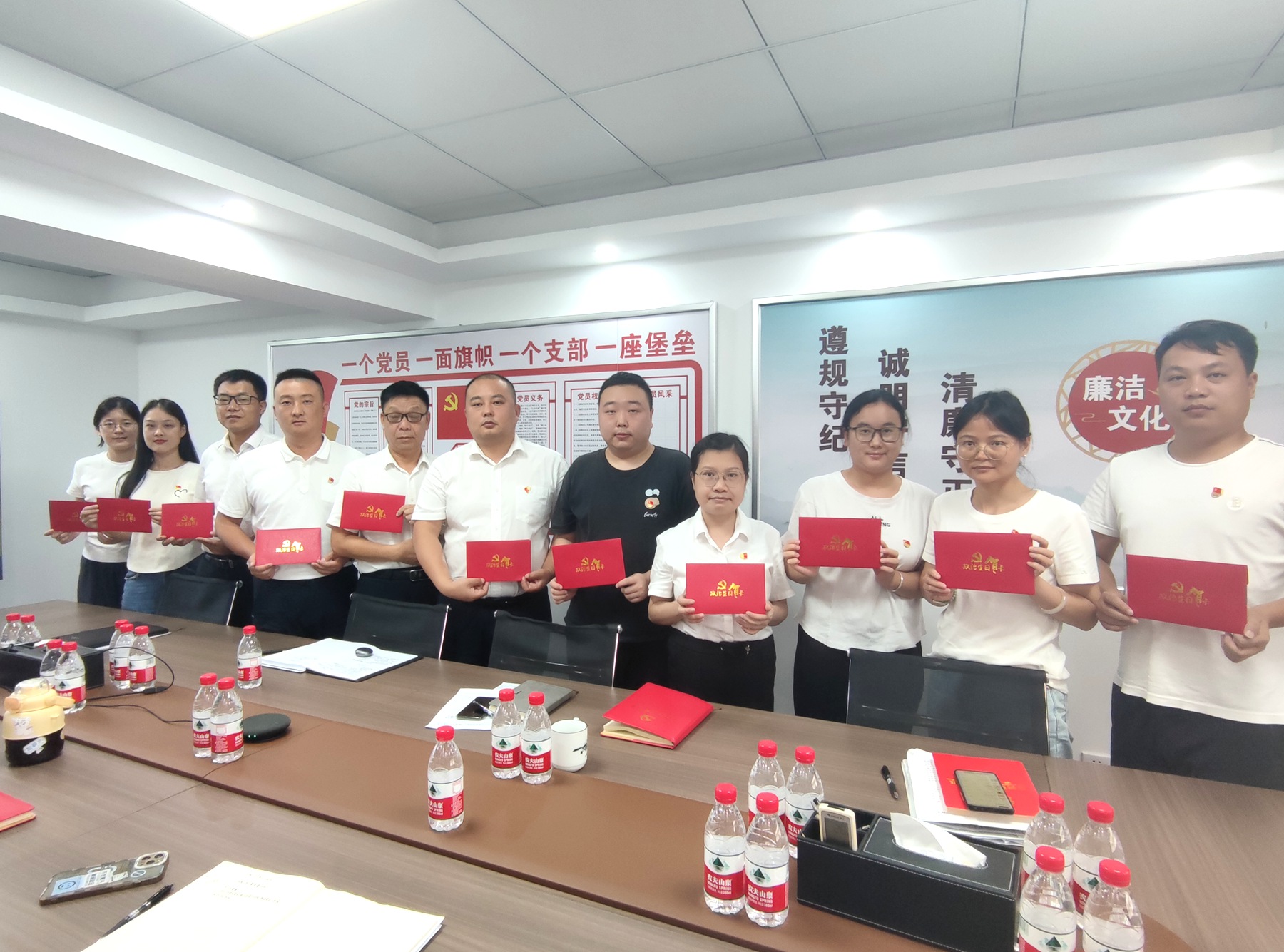珠海分公司党支部开展“学党纪 强信念 践初心 庆七一”主题党日活动3.jpg