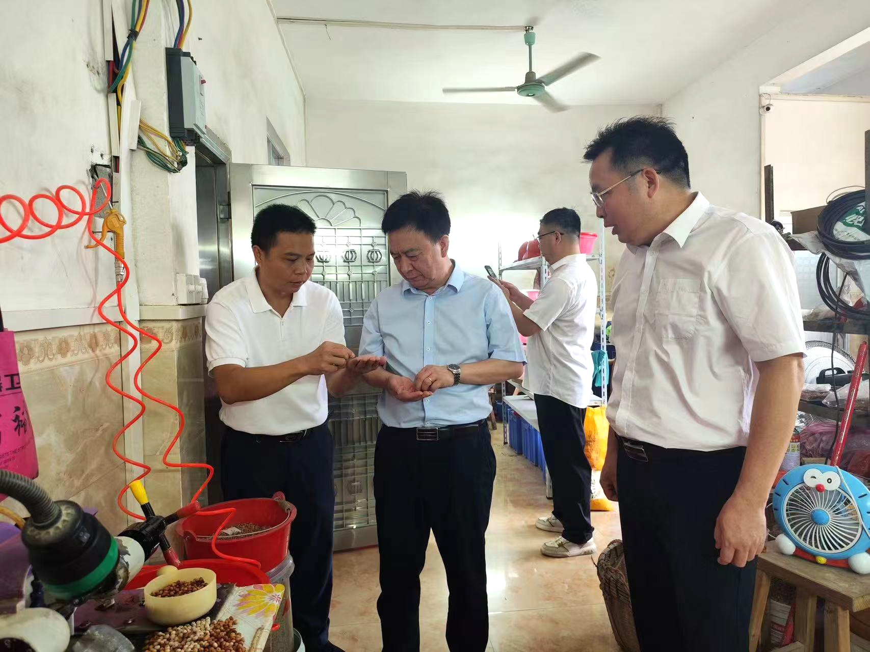 沈志全赴信宜市合水镇开展驻镇帮扶调研工作2.jpg