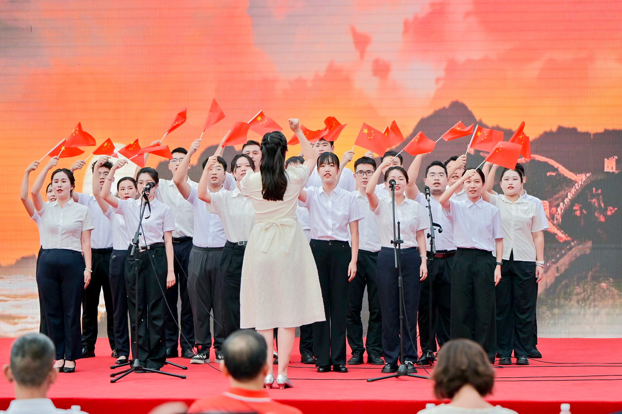 开发区分公司（市政公司）应邀参加驻地重阳节活动汇演并喜获一等奖1.jpg