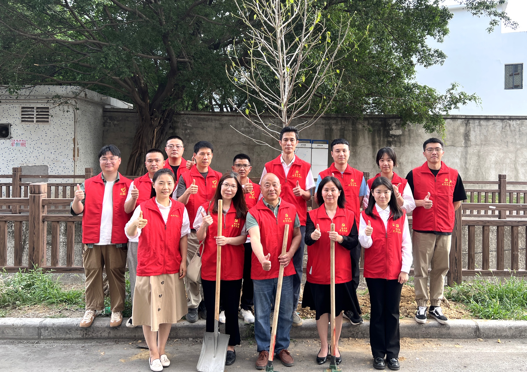 中煤江南（广东局）三家单位参与罗岗联社“大党委”主题党日活动2.jpg