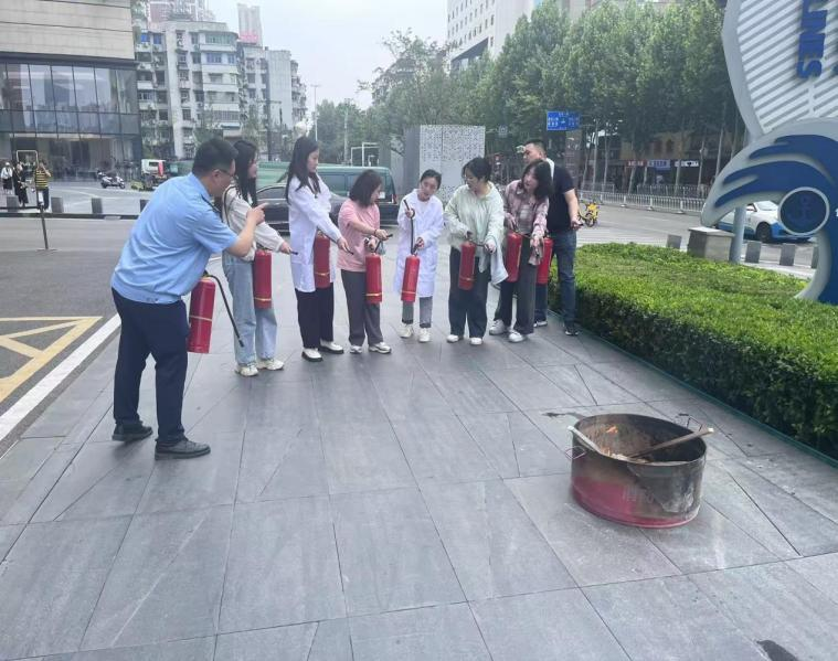 湖北分公司开展消防知识培训及演练活动5.png