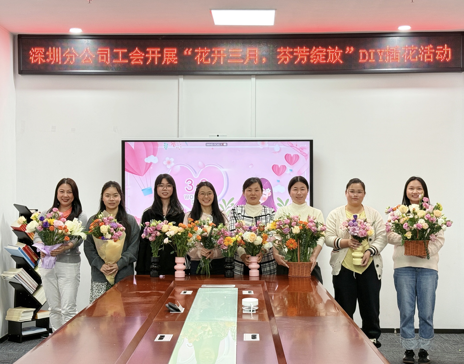 10深圳分公司插花活动.jpg