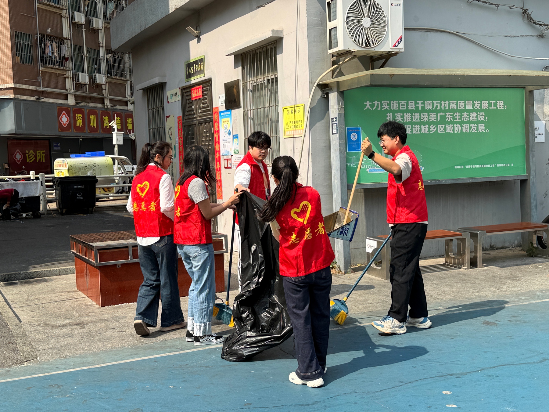 深圳分公司（地下空间公司）党支部开展“弘扬雷锋精神 践行文明新风”主题党日活动4.jpg