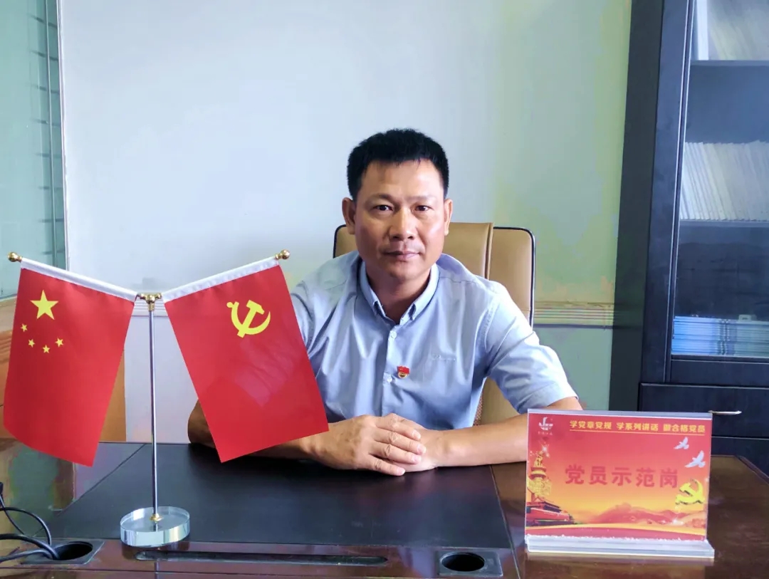 身边的榜样爱岗敬业甘于奉献记总局集团公司局优秀共产党员赖文辉